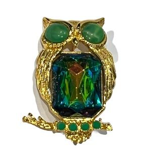 Vintage Signed Sarah Coventry Watermelon Glass Owl Brooch Pin Gold Tone